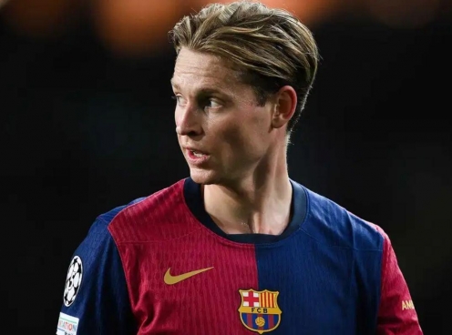 De Jong quyết tâm ở lại Barca dù phải giảm lương