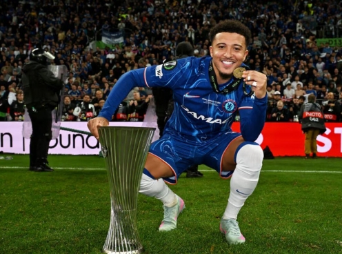 Manchester United lỡ cơ hội 'kiếm đậm' vì Jadon Sancho
