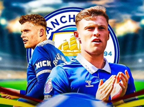 Man City tính 'gài' John Stones để mở đường đón trung vệ mới