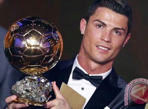 Toàn cảnh 'drama' Quả bóng Vàng 2013 giữa Ronaldo và Ribery