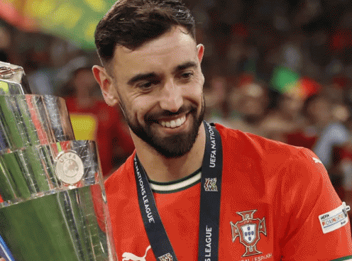 Bruno Fernandes: 'Nuno Mendes thật sự ngoài sức tưởng tượng'
