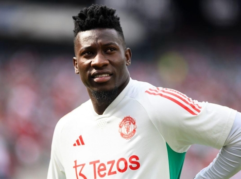 Huyền thoại Van Der Sar bảo vệ Andre Onana