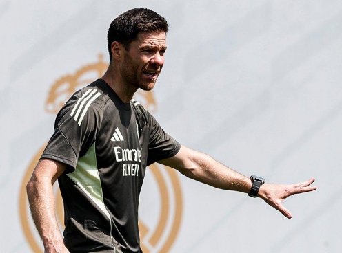 Xabi Alonso lo lắng, thừa nhận một điều trước thềm Club World Cup