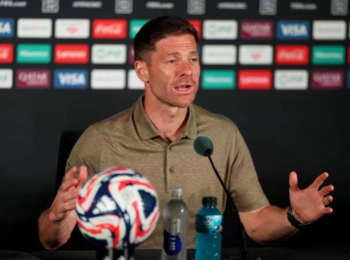 Xabi Alonso chỉ tiên tiền vệ Real Madrid giống Steven Gerrard