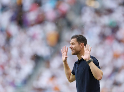 Giành quyền đi tiếp, Xabi Alonso đưa các học trò lên mây
