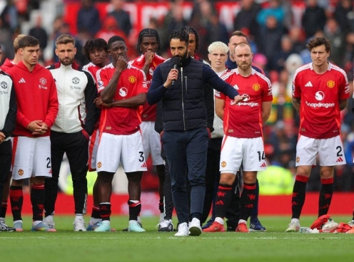 Manchester United 'đau đầu' vì chuyện số áo