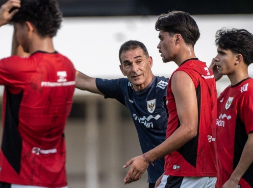 HLV U23 Indonesia dè chừng Malaysia và Brunei