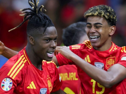 Cha Lamine Yamal lên tiếng sau cú 'quay xe' của Nico Williams