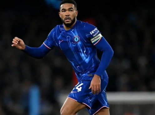 Reece James trấn an CĐV Chelsea