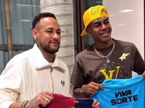 Deco: 'Lamine Yamal khiến tôi liên tưởng tới Neymar'