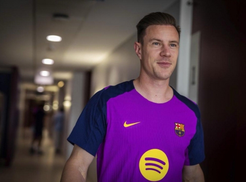 Ter Stegen được khuyên nên rời Barcelona