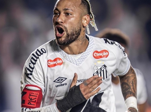 Neymar tỏa sáng, ghi bàn phút 85 giúp Santos chiến thắng