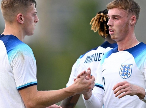 Man City là 'mỏ vàng' chuyển nhượng