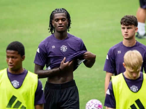 Sao trẻ tiết lộ 'bí kíp' của Arsenal, khuyên Man Utd nên học hỏi