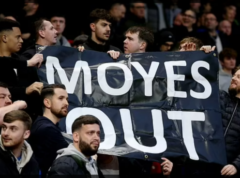Thua Nottingham Forest, fan West Ham yêu cầu sa thải David Moyes