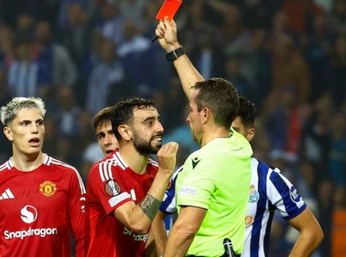 Maguire hóa người hùng, MU hòa chật vật Porto