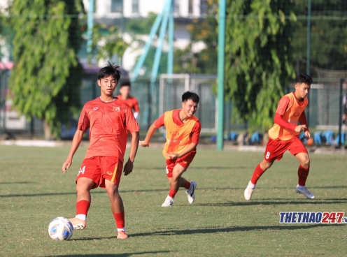 VIDEO: U20 Việt Nam chia đôi đá đối kháng, luyện 'Tiki Taka' hẹn đấu Thái Lan