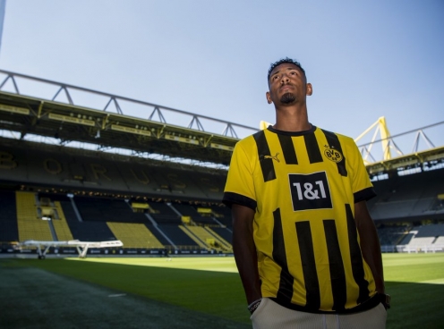 Dortmund gặp đại hạn, người thay Haaland dính ung thư ác tính