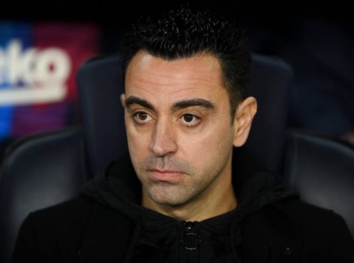 HLV Xavi sợ Barcelona sẽ giống Man United