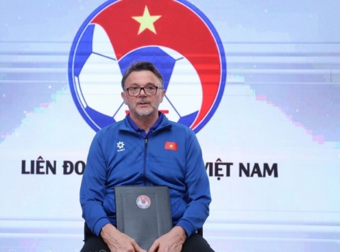HLV Troussier thừa nhận một điều khi chốt danh sách ĐT Việt Nam đấu Indonesia