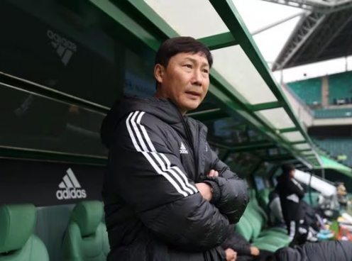 'Những nốt thăng trầm' trong sự nghiệp của HLV Kim Sang Sik