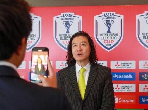 HLV ĐT Malaysia phản ứng khi cùng bảng Thái Lan ở AFF Cup