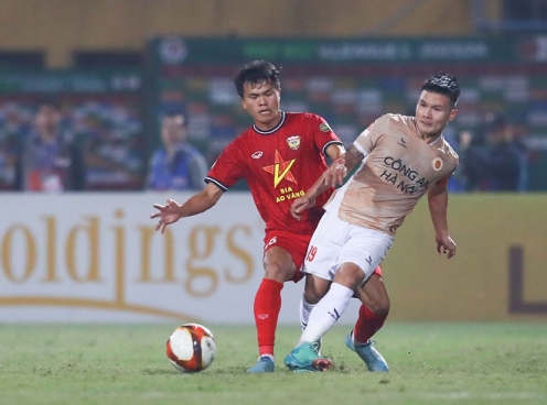 Trực tiếp Hà Tĩnh 1-0 CAHN: Nguyễn Filip đã thủng lưới