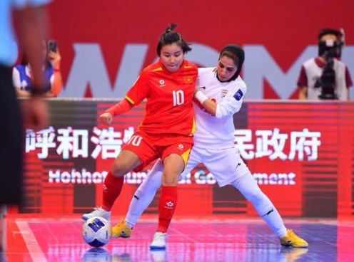 Việt Nam hòa đội hạng 9 FIFA, vào tứ kết với ngôi nhất bảng