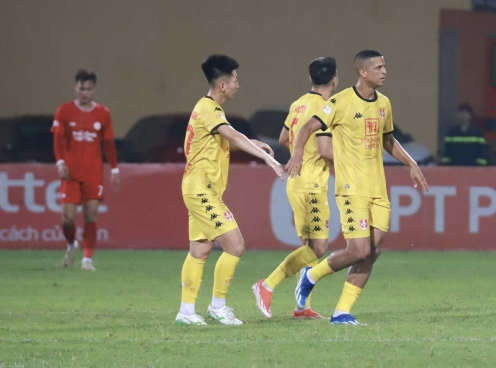 Trực tiếp Viettel 2-2 Hải Phòng: HLV Popov lắc đầu!