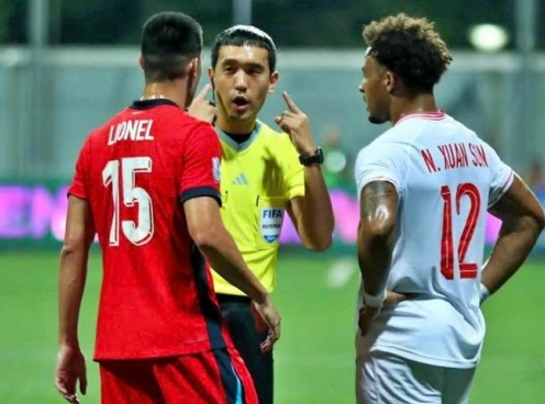 Trọng tài FIFA từng khiến NHM dậy sóng cầm còi ở V-League