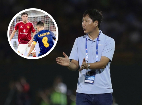 HLV Kim Sang Sik đặc biệt chú ý 1 cầu thủ sau trận thắng MU