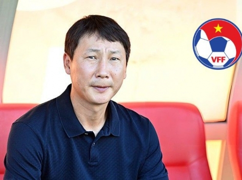 HLV Kim Sang Sik dự trận đấu đầu tiên ở Việt Nam