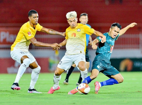 Loạt cầu thủ Việt Nam bị cấm thi đấu ở vòng 23 V-League
