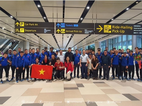 Tin tức AFF Cup 2024 mới nhất tối 23/12: ĐT Việt Nam cập bến Singapore, Xuân Son nói điều cực bất ngờ