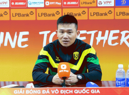 Nằm nhóm nguy hiểm, HLV SLNA vẫn tự tin trụ hạng thành công