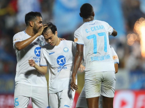 Văn Toàn, Tuấn Anh lập công, Nam Định thắng huỷ diệt 6-1 HAGL