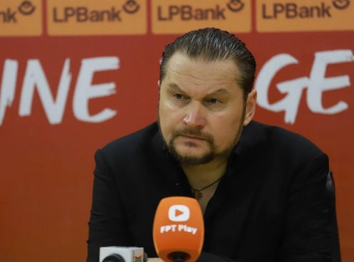 HLV Popov: 'Đáng ra Viettel phải ghi 4 bàn trong hiệp 1'