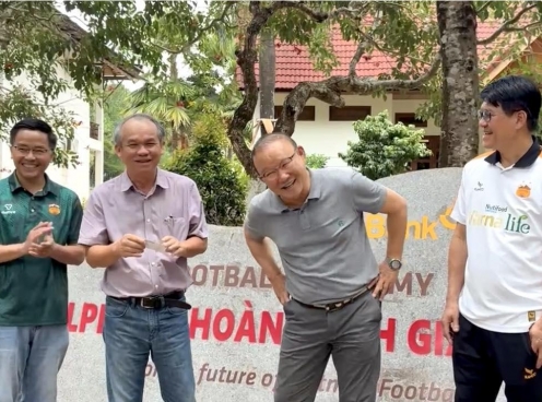 HLV Park Hang Seo đến HAGL