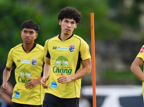 Cầu thủ Thái Lan nhắc lại trận thắng MU