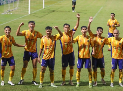 Vừa chia tay cựu HLV U23 Việt Nam, đại gia hạng Nhì thắng đậm 4-1