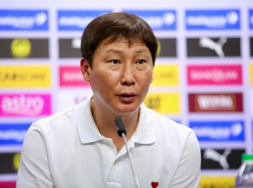 HLV Kim Sang Sik chia tay ĐT Việt Nam