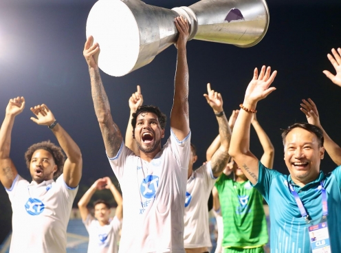 Sau vòng 25 V-League: Nhà vô địch lộ diện, cuộc đua trụ hạng nghẹt thở đến phút cuối