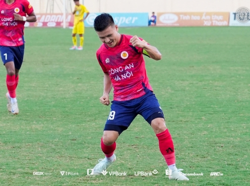Nghẹt thở đua top 3 V-League: Quang Hải chốt mục tiêu duy nhất cùng CAHN
