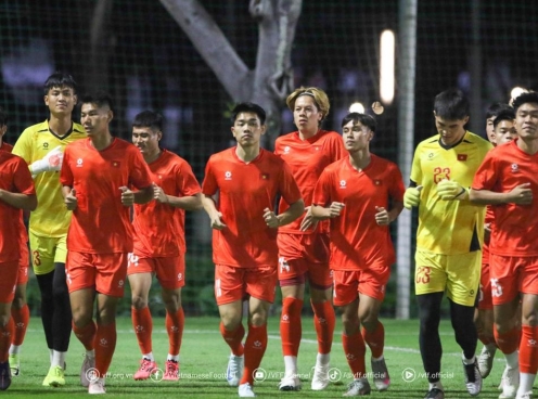 Vừa tới Indonesia, U23 Việt Nam gặp 'sự cố' bất ngờ