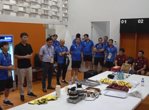 Video: HLV Kim Sang Sik ra chỉ thị đanh thép cho U23 Việt Nam ở chung kết
