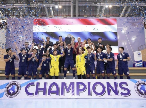 Thắng 3-2 đội Tây Á, Thái Lan lên ngôi vô địch trên sân nhà