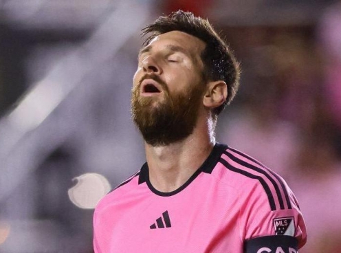 Huyền thoại Mỹ: 'Messi không cần phải diễn vai nạn nhân'