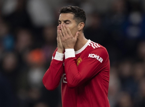 MU gây tranh cãi lớn khi đưa ra 'lệnh cấm Ronaldo'