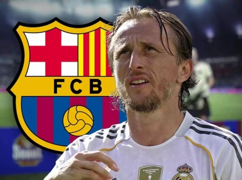 BLV mỉa mai Luka Modric, CĐV nổi giận yêu cầu Barca phải xin lỗi