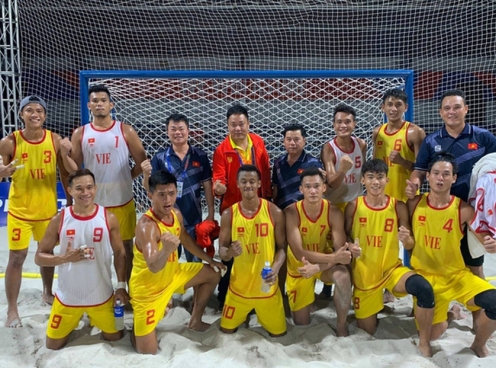 Đè bẹp Thái Lan, bóng ném bãi biển Việt Nam đặt 1 tay vào chức vô địch SEA Games 31